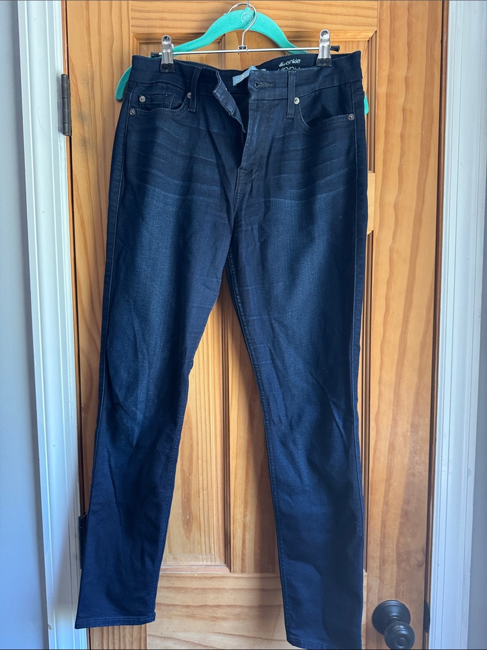 7 For All Mankind Dark Navy Cropped Ankle Jeans